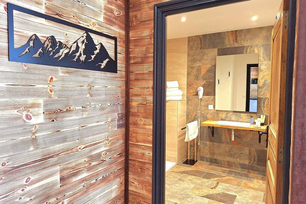 Apartamento entero, Apartment \"Chalet\" - Domaine de la Mautanne **** in Sainte-Tulle, Parque natural regional del Luberon