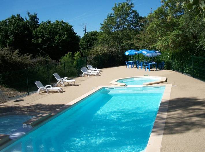 Camping pour 4 personnes, avec bassin pour enfant dans la Creuse