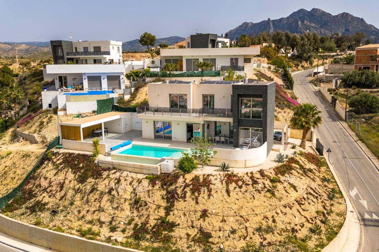Villa Sophia in Busot, Costa Blanca