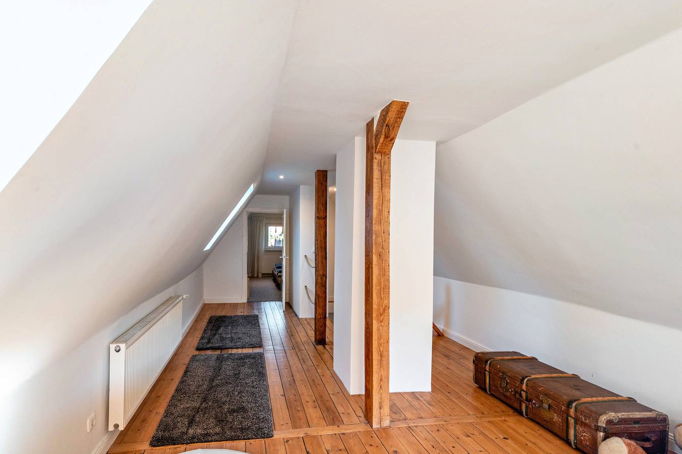 Ganze Wohnung, Ferienwohnung 'Sonnenhaus' mit Seeblick, Gemeinschaftsgarten und Wi-Fi in Schwerin, Schweriner See