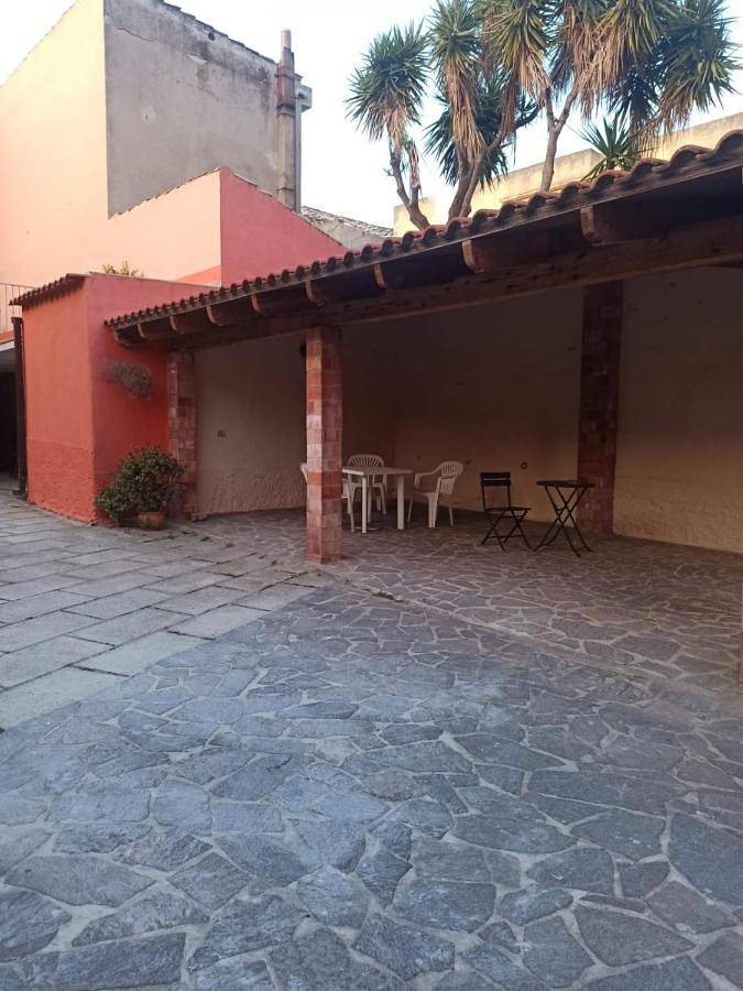 Gîte pour 2 personnes, avec jardin, animaux acceptés dans Dolianova - 3