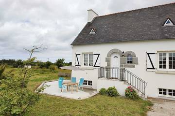 Gîte pour 5 personnes, avec jardin et terrasse à Tréflez