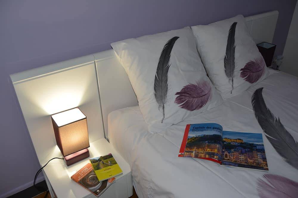 Appartement entier, Appart tout confort 50m²-clim, wifi, balcon, parking sécurisé, proche métro in Villeurbanne, Lyon et ses environs