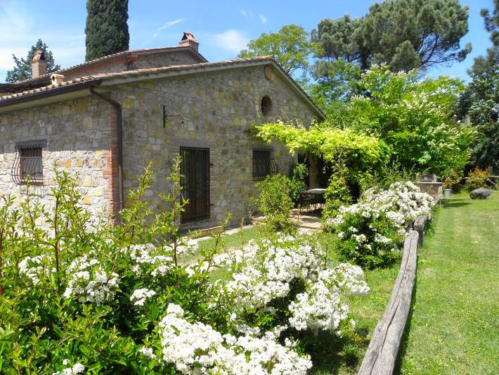 Agriturismo per 8 persone, con piscina e giardino a Monteleone d'Orvieto