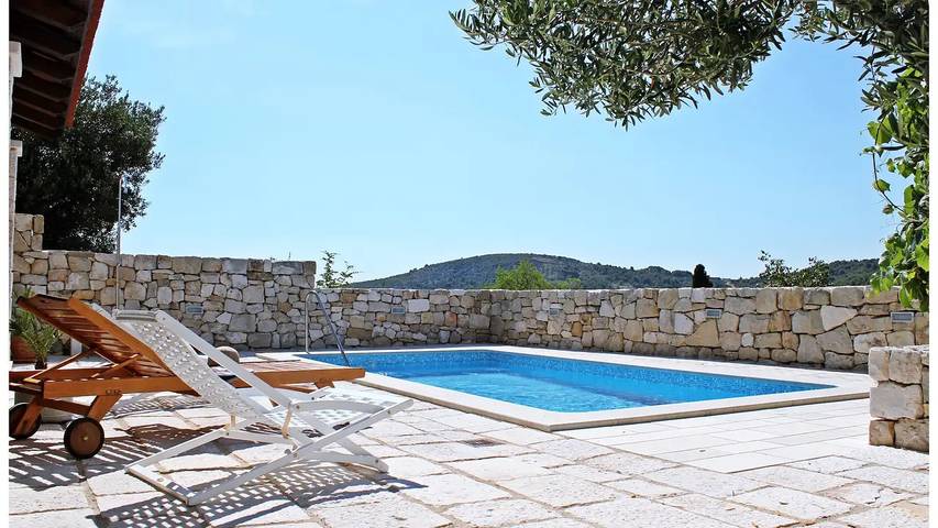 Villa für 8 Personen, mit Garten in Marina
