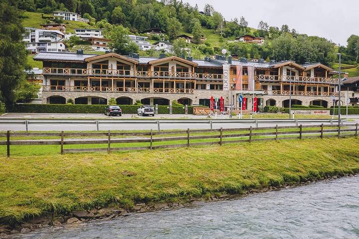 Appart’hôtel pour 8 personnes, avec sauna et terrasse