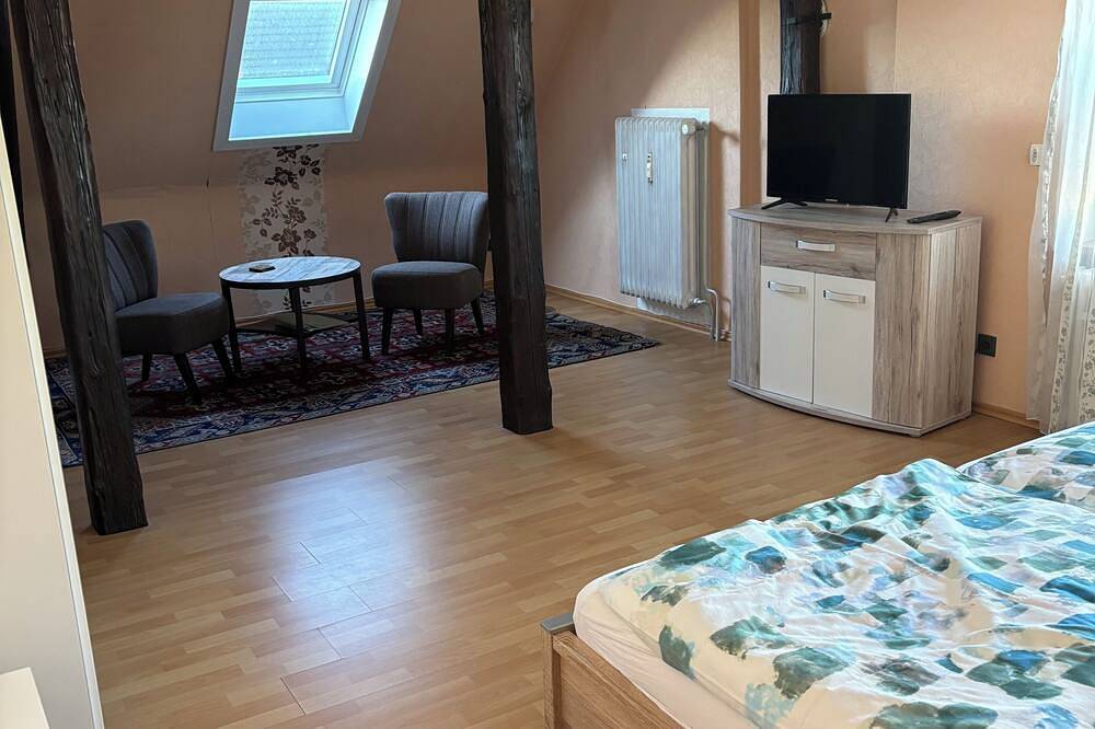 Ganze Wohnung, Fw, gemütlich  60 qm, Dg \n2 Schlafzimmer bis 3 Pers in Bad Nenndorf, Landkreis Schaumburg