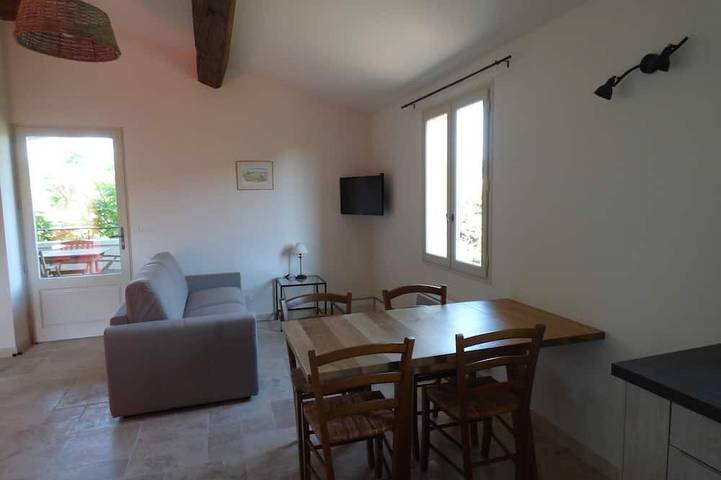 Gîte Luberon 2 personnes in Cadenet, Parc naturel régional du Luberon