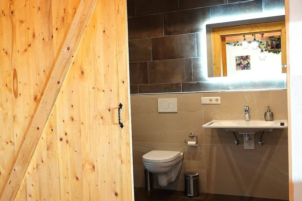 Ganze Wohnung, Main barrierefreier Urlaub im Weinberg in Kitzingen, Fränkisches Weinland
