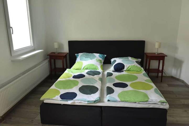 Ganze Wohnung, Luxuriöse großzügige Wohnung ca 130 qm mit Gartenterrasse in Wuppertal, Bergisches Land