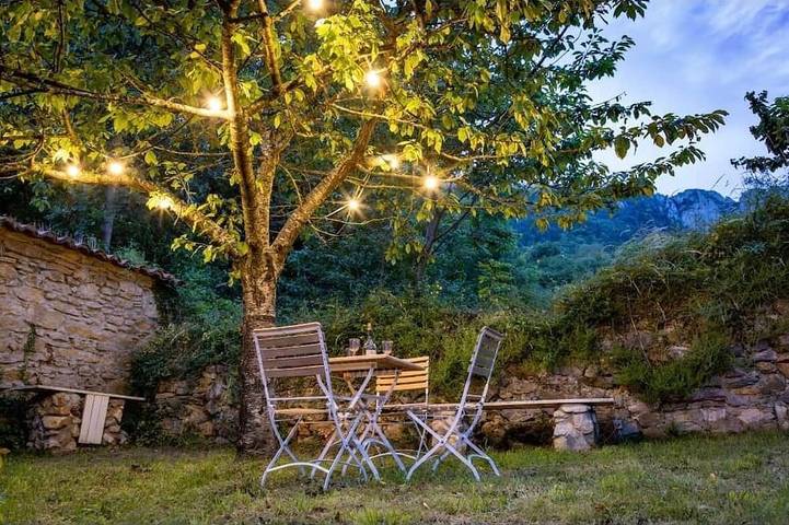 Location de vacances pour 5 personnes, avec terrasse et jardin dans Salvezines