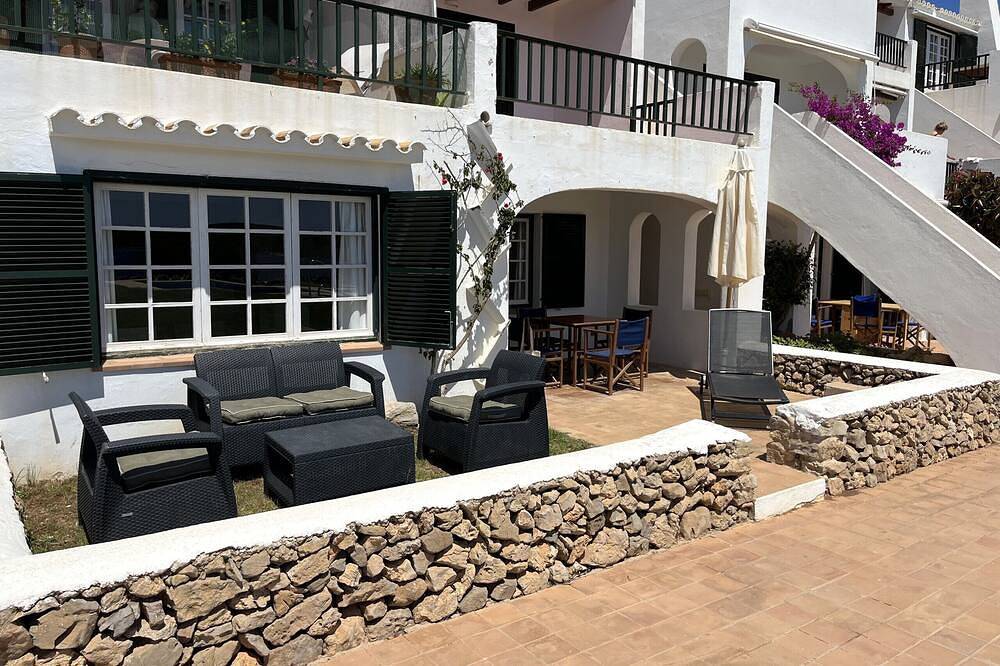 Entire apartment, Very front line stunning sea views near the beach in Fornells, Es Mercadal