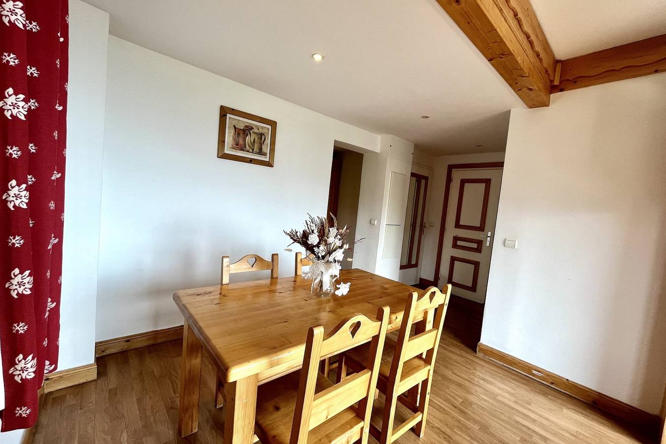 Apartamento entero, Bright 50 m² cocoon with balcony in Combloux. in Combloux, Pays du Mont-Blanc