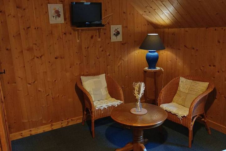 Location de vacances pour 12 personnes, avec piscine dans Commenailles - 4