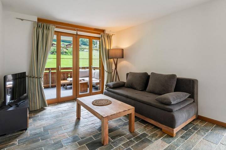 Ferienwohnung für 6 Personen, mit Balkon und Ausblick sowie Seeblick in Iseltwald