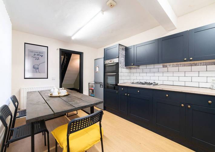 Holiday home for 10 people, with garden in Liverpool