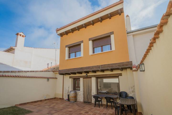 Casa rural para 12 personas, con Jardín en Provincia de Segovia