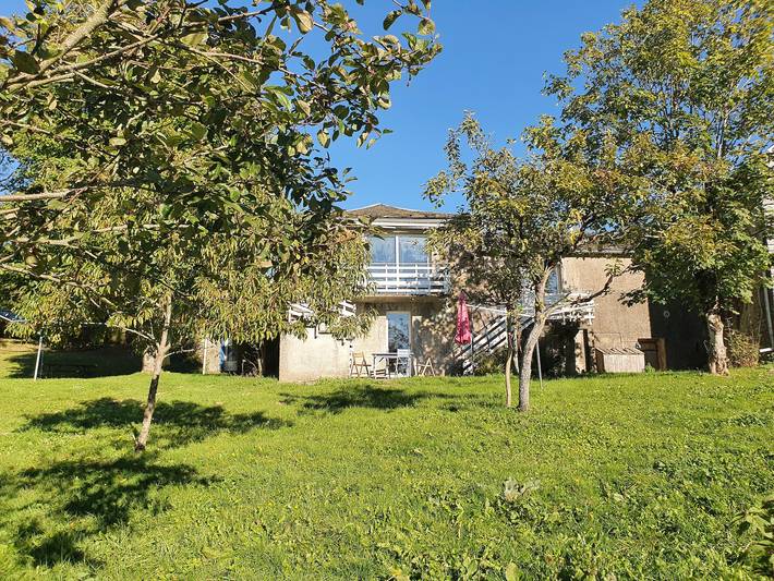 Gîte pour 5 personnes, avec Balcon et Jardin à Montredon-Labessonnié