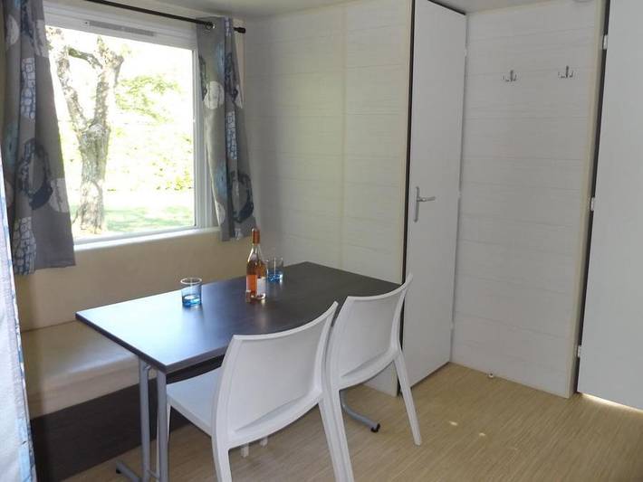 Mobil home pour 4 personnes, avec bassin pour enfant à Sampzon - 3