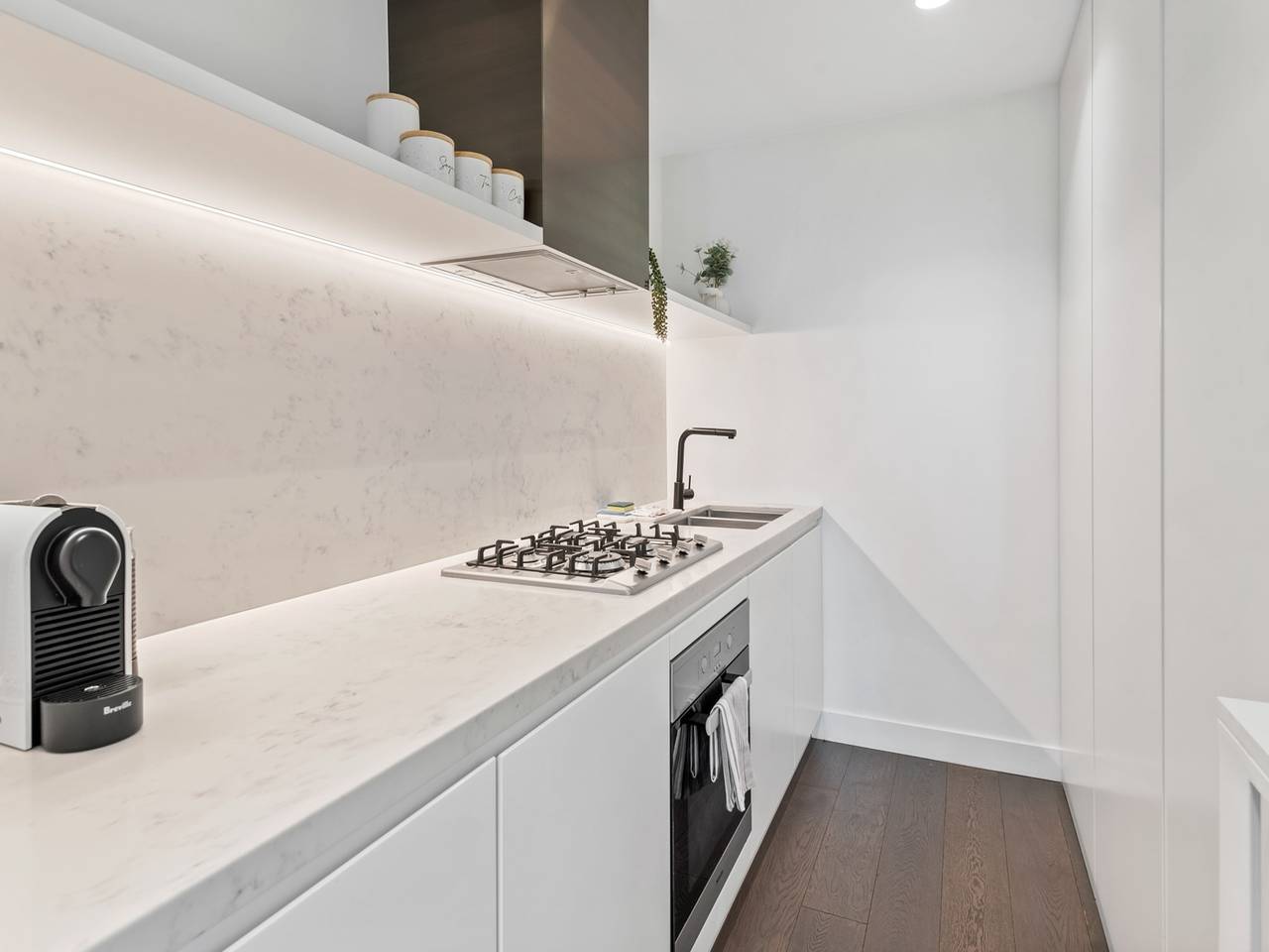 Entire apartment, Chic 2-Bed with Free Parking in South Yarra in South Yarra, Melbourne