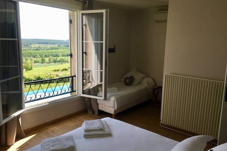 Location de vacances pour 12 personnes, avec jardin à Saint-Séverin - 2