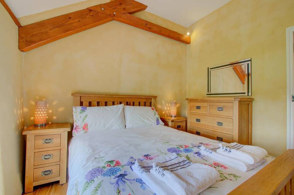 3 Bed in Tiverton (oc-thresh) in Tiverton, Devon