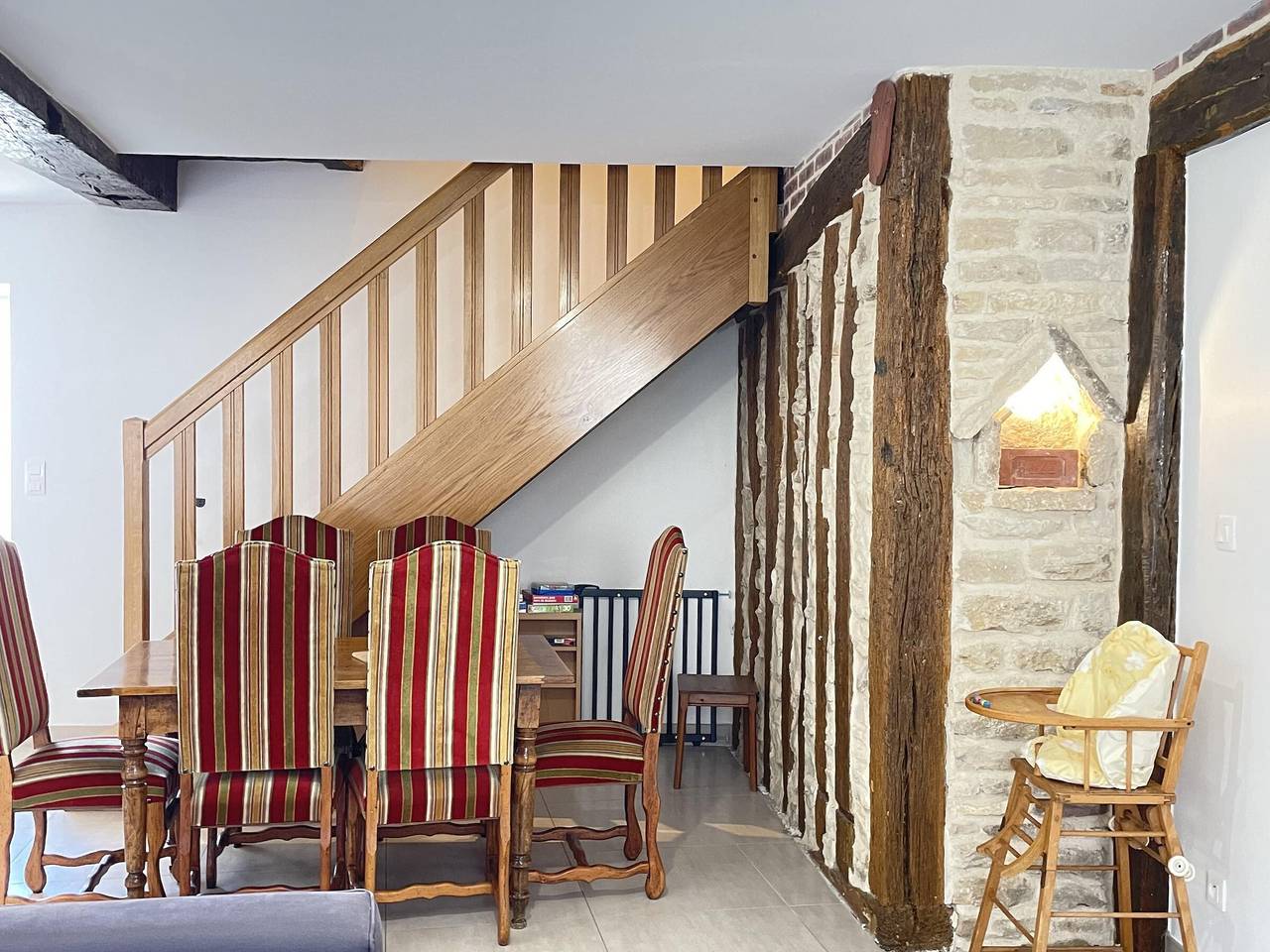 Gîte rénové à Bèze, 2 chambres, wifi, proche Dijon in Bèze (homonymie), Région de Dijon