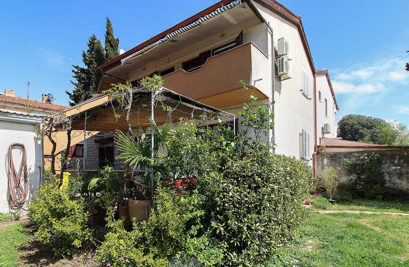 Ganze Wohnung, Ferienwohnung für 2 Personen mit Terrasse in Barbariga, Südküste Istrien