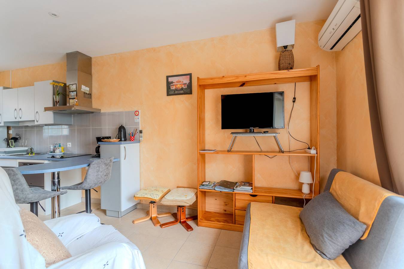 Studio entier, Studio indépendant le pesquit in Lescar, Béarn