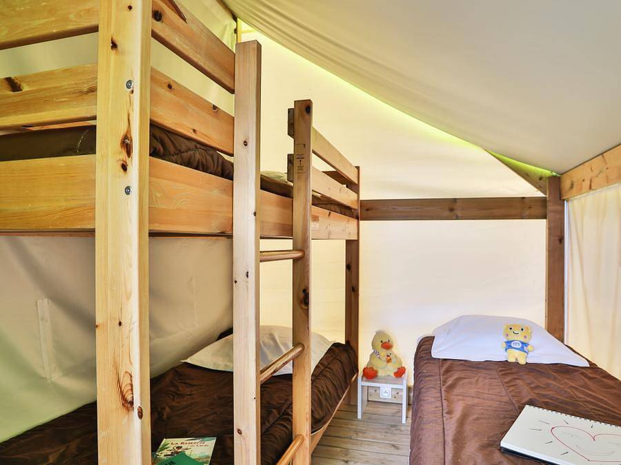 Camping l'Atlantique - Safarizelt 5 personen - Sahari 3 Zimmer 5 Personen Ohne Sanitäranlagen in Angles, Vendée