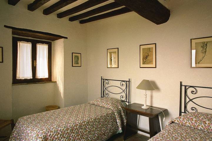 Affascinante casa medievale c/ pianoforte e grande giardino, nell'idilliaca Todi in Todi, Perugia e dintorni