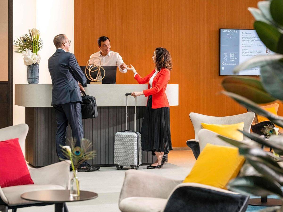 Mercure Geneva Airport in Meyrin 2 Village, Meyrin