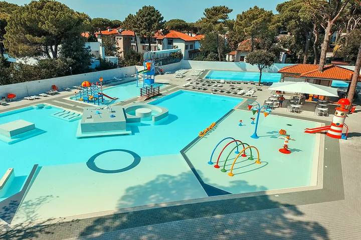 Camping per 4 persone, con Terrazza e Piscina nonché Sauna sulla Riviera Romagnola