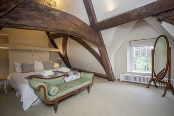 Log Cabin for 10 People in Bath, The Cotswolds, Photo 1