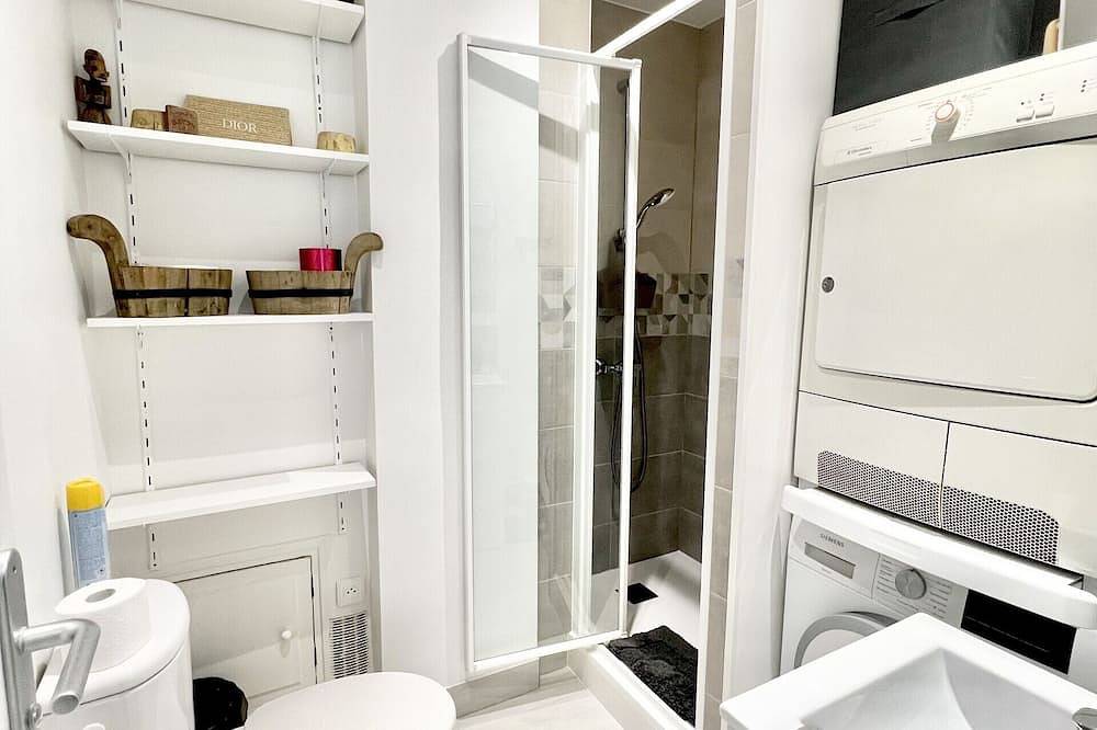 Entire apartment, Studio Saint-Germain-en-Laye in Saint-Germain-en-Laye, Yvelines