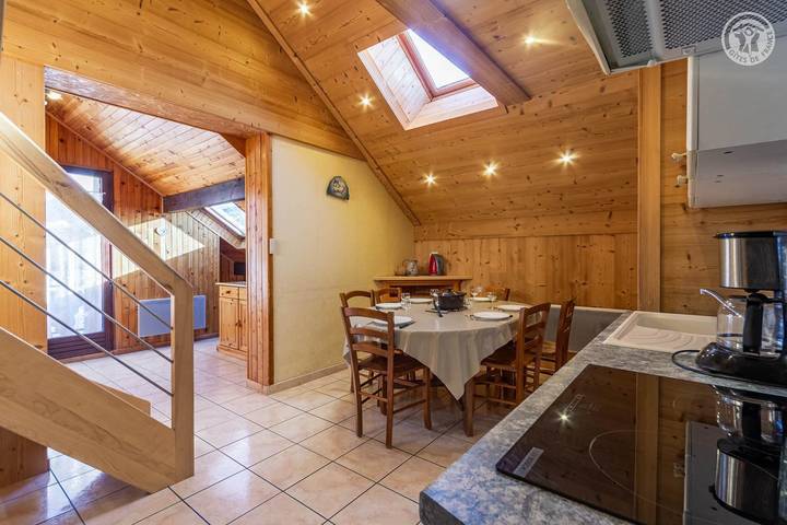 Gîte pour 6 personnes, avec jacuzzi et sauna dans Office De Tourisme Des Albiez - 2