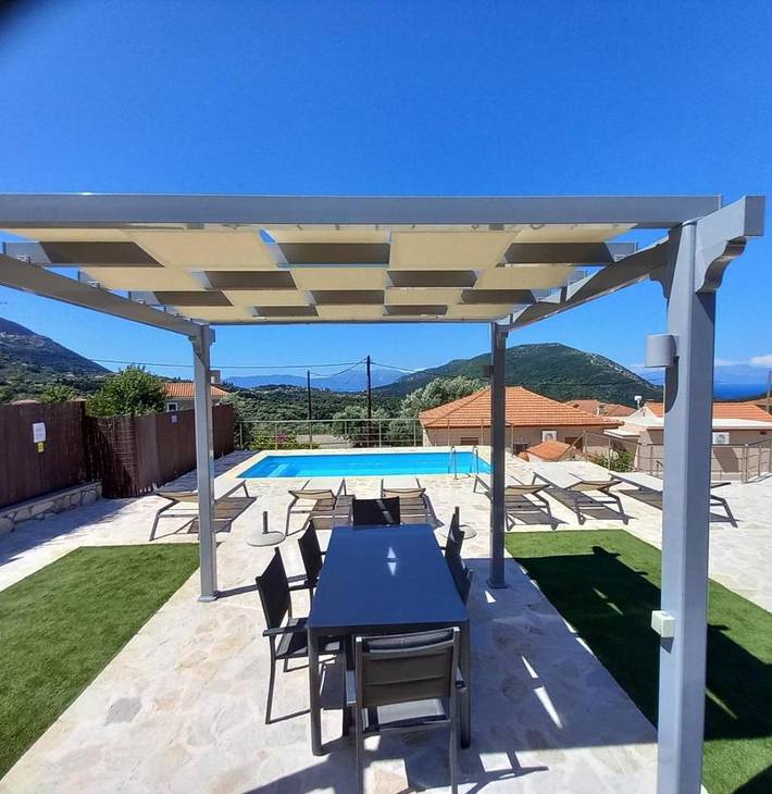 Villa pour 8 personnes, avec vue ainsi que jardin et piscine à Ithaque