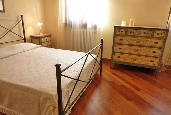 Chambre d’hôte pour 4 personnes, avec vue ainsi que jardin et piscine à Arezzo - 2