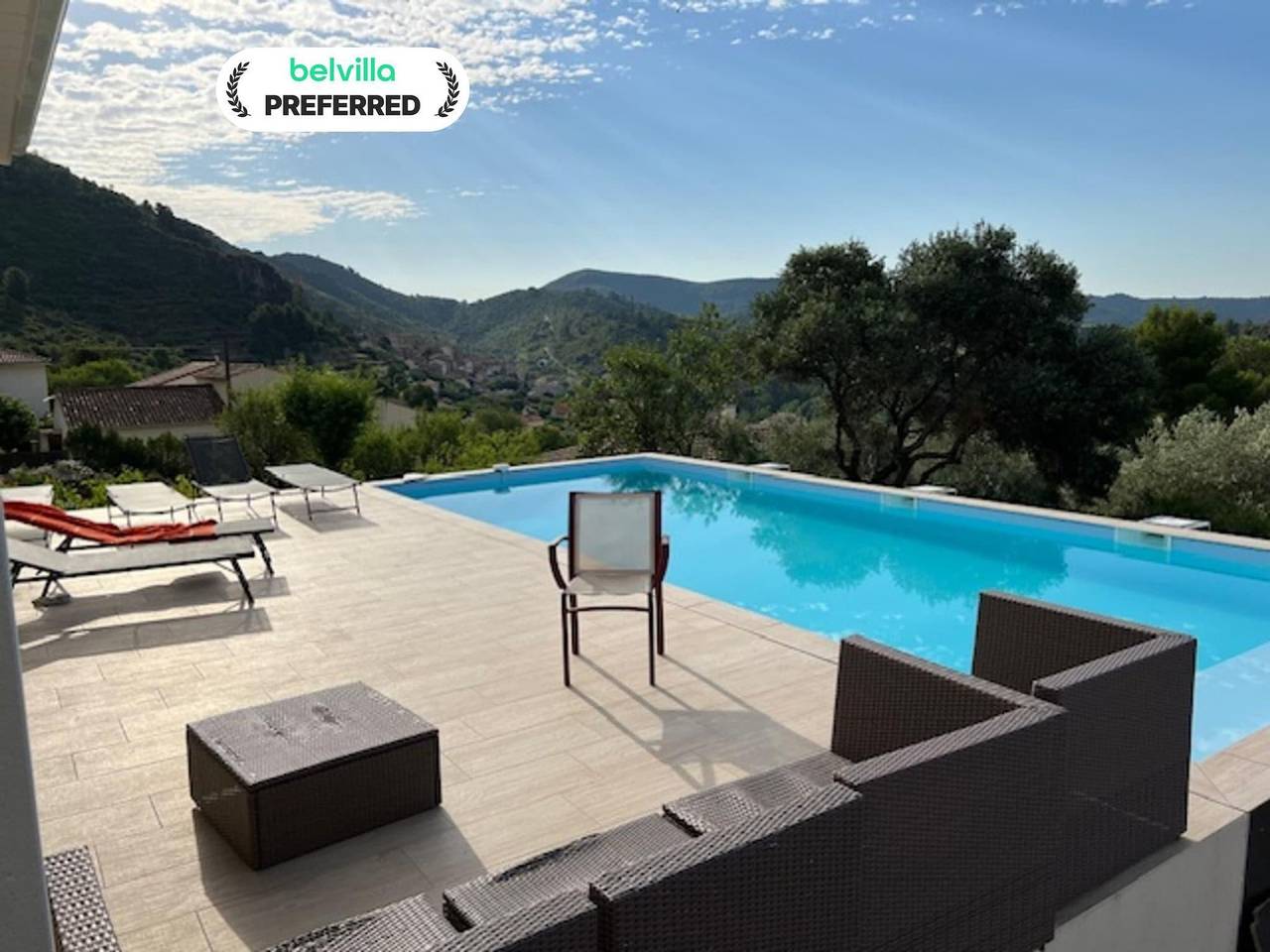 Villa l'Esquirol with view and pool in Roquebrun, Béziers region