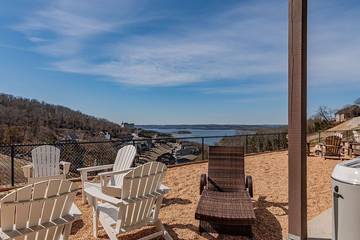 Vacation House for 12 Guests in Ozark Mountains, Table Rock Lake, Picture 2