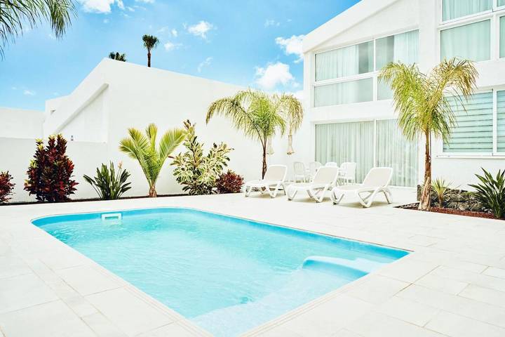 Chalet para 6 personas, con Terraza además de Piscina y Vistas en Amarilla Golf