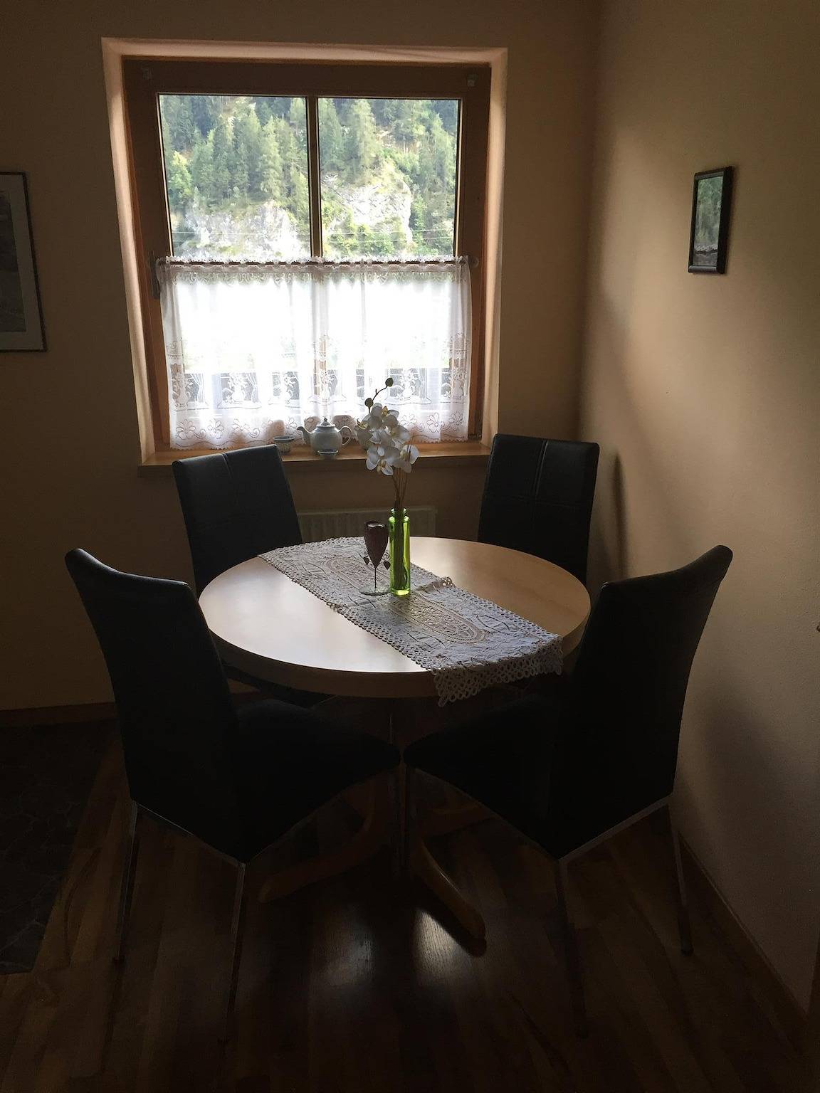 Ganze Ferienwohnung, Apartment/1 Schlafraum/Bad, Wc in Finkenberg, Tiroler Unterland