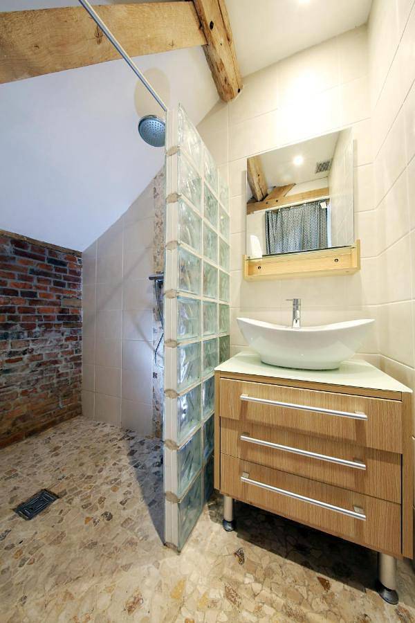 Location de vacances pour 16 personnes, avec terrasse et jardin ainsi que sauna et vue dans Braine-le-Comte - 4