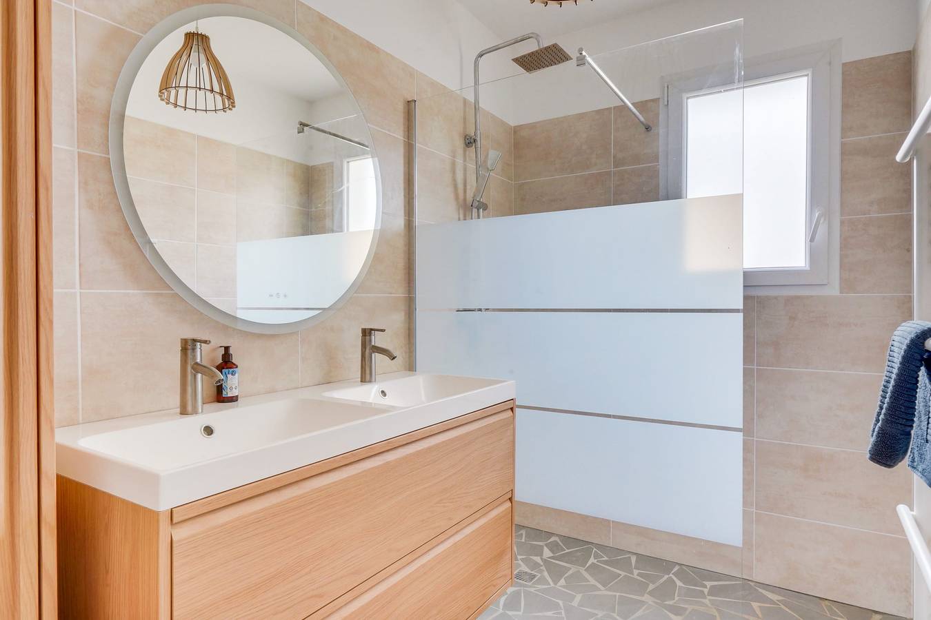 Maison neuve à proximité immédiate de St Emilion in Néac, Région de Libourne