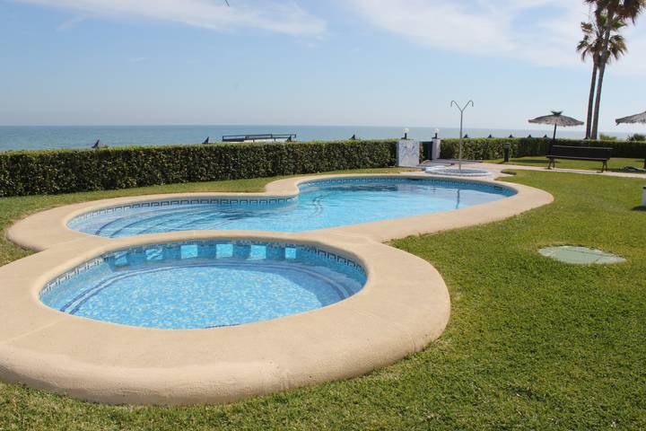 Entire apartment, Holiday apartment for 3 people with terrace in El Palmar, Costa Blanca