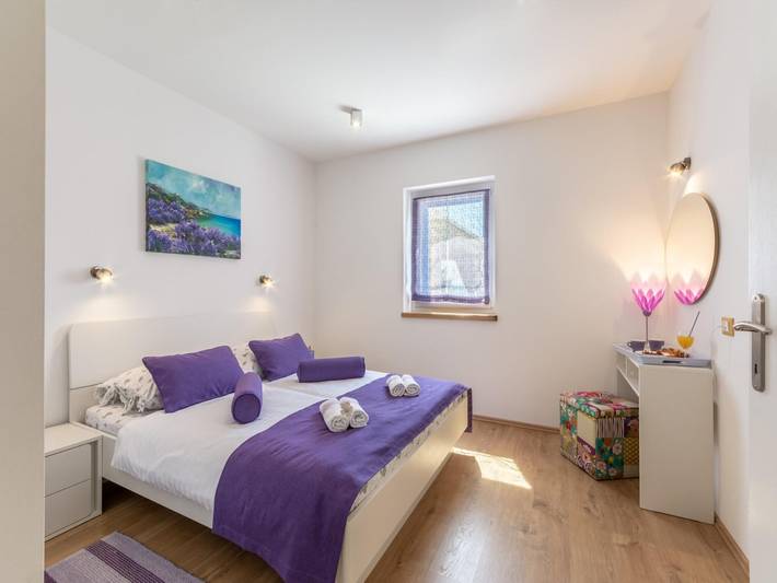 Villa pour 6 personnes, avec piscine, adapté aux familles à Bol - 4