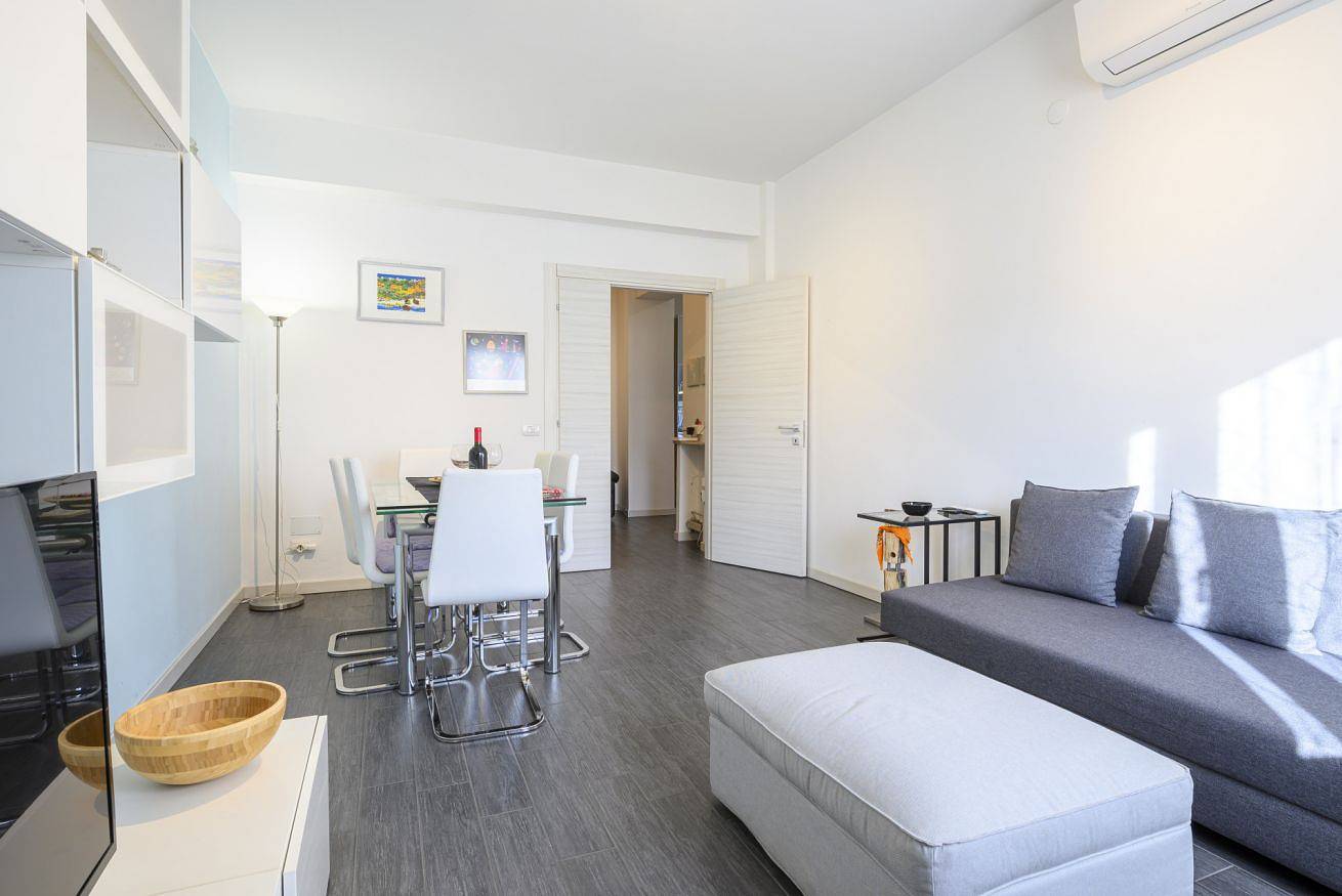 Apartamento entero, Parma Station & City Center Apartment in Parma, Provincia de Parma