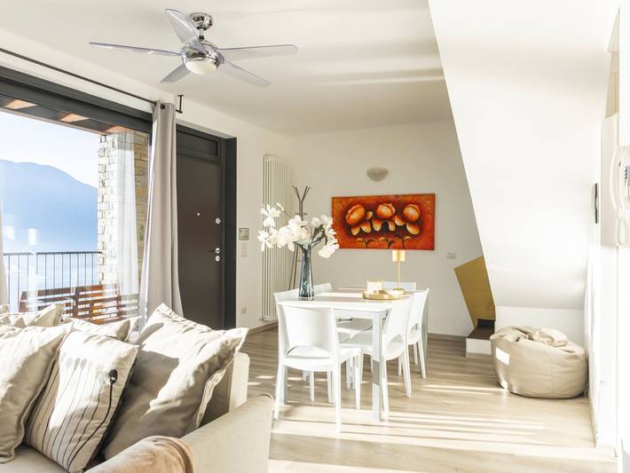 Bauernhof für 10 Personen, mit Garten und Pool sowie Balkon am Comer See