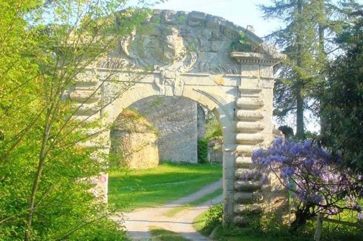 Holiday rental for 12 people, with pool and garden in Indre-et-Loire
