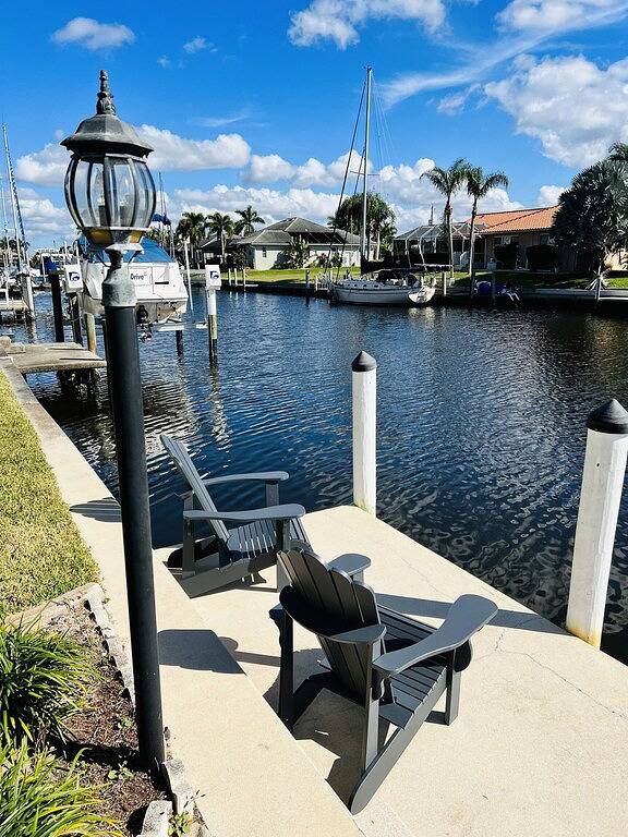 Wow! Luxury Punta Gorda waterfront home; Heated Pool, golf community; Wow factor in Punta Gorda, Charlotte County